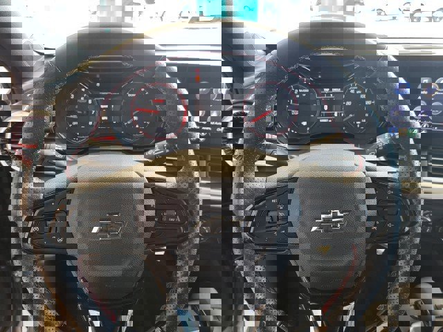 Used 2024 Chevrolet Trax RS w/ Driver Confidence Package image 3