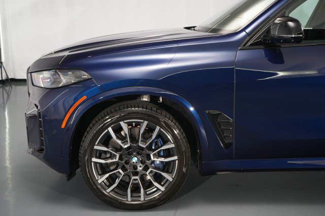Used 2025 BMW X5 M60i AWD/4WD image 3