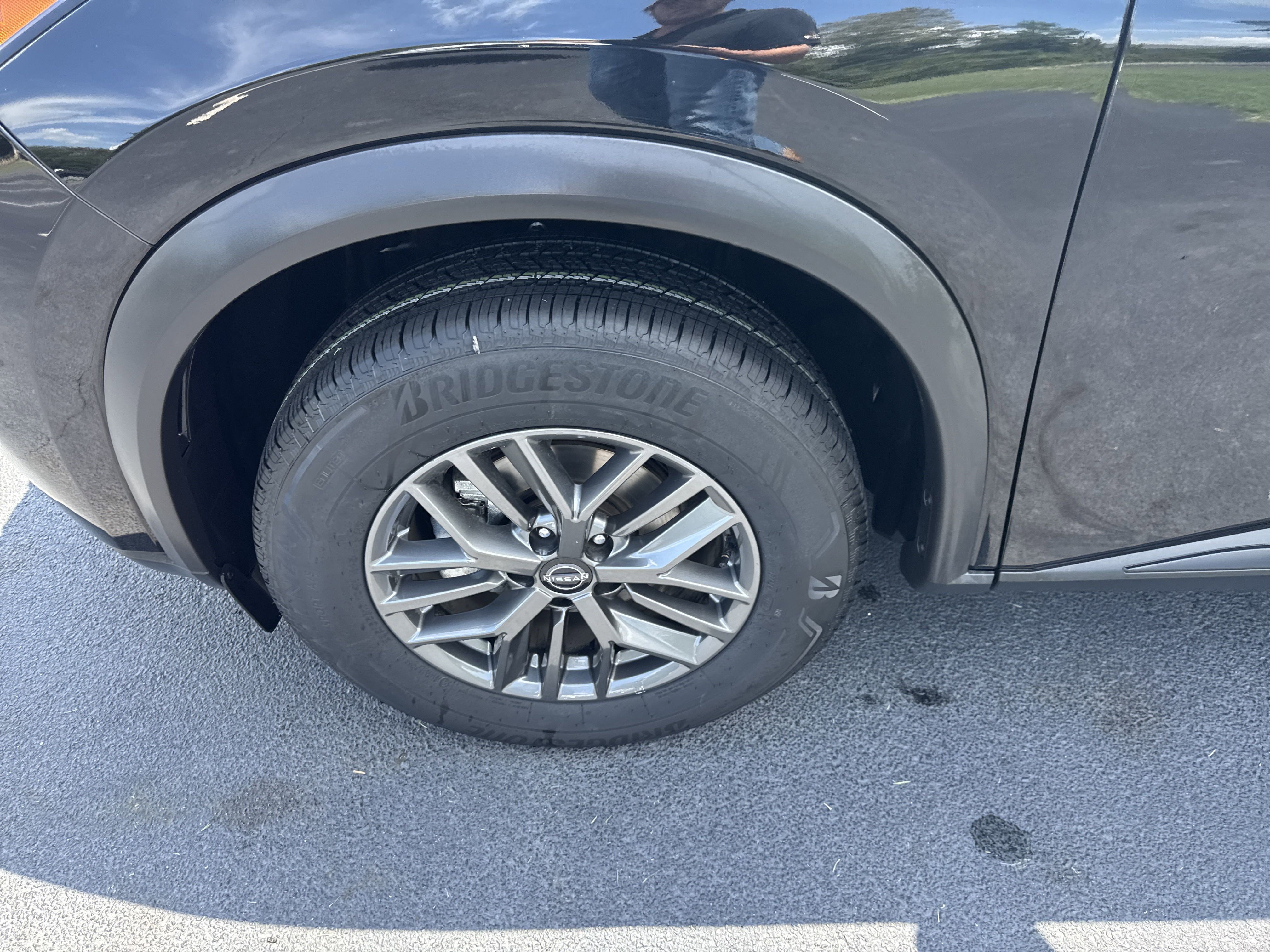 Used 2023 Nissan Rogue S image 9