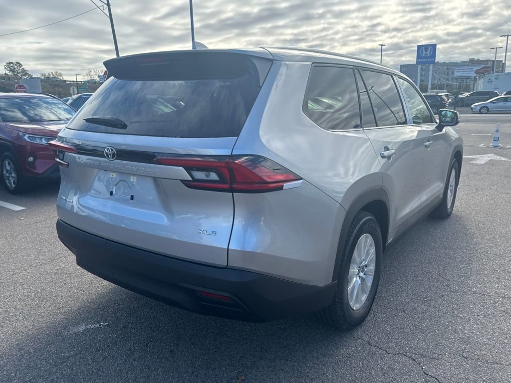 New 2026 Toyota Grand Highlander XLE image 7