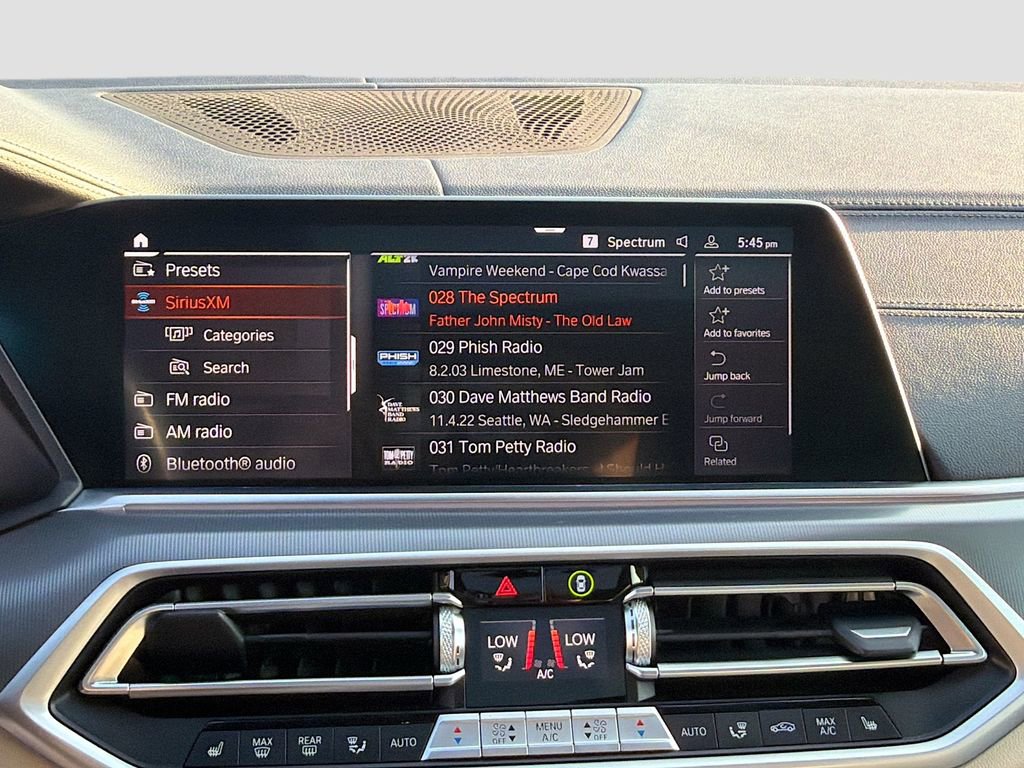 Used 2022 BMW X6 xDrive40i w/ Executive Package AWD/4WD image 28