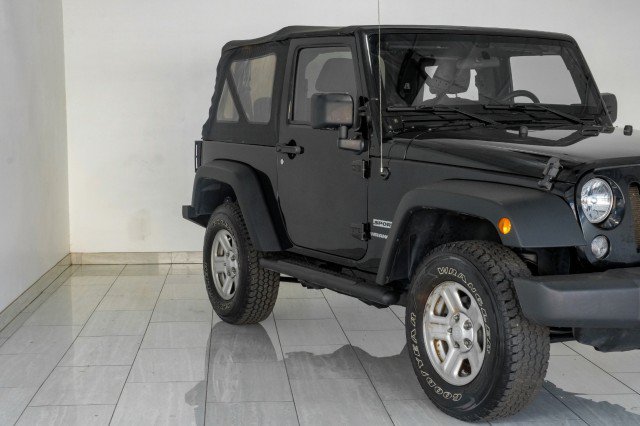 Used 2015 Jeep Wrangler Sport w/ Mopar Black Appearance Group AWD/4WD image 47