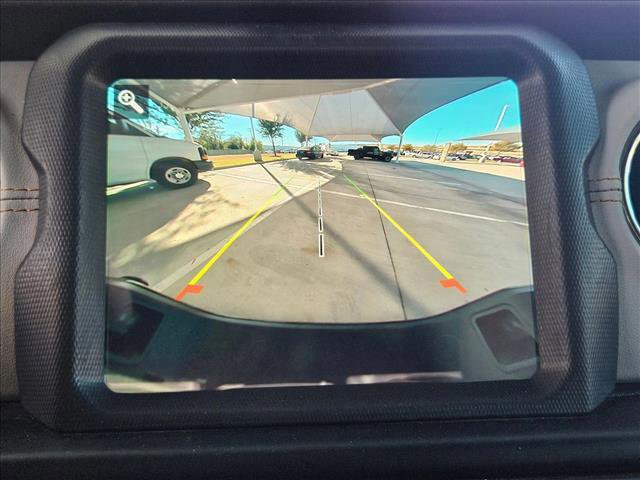 Used 2023 Jeep Gladiator Overland image 12