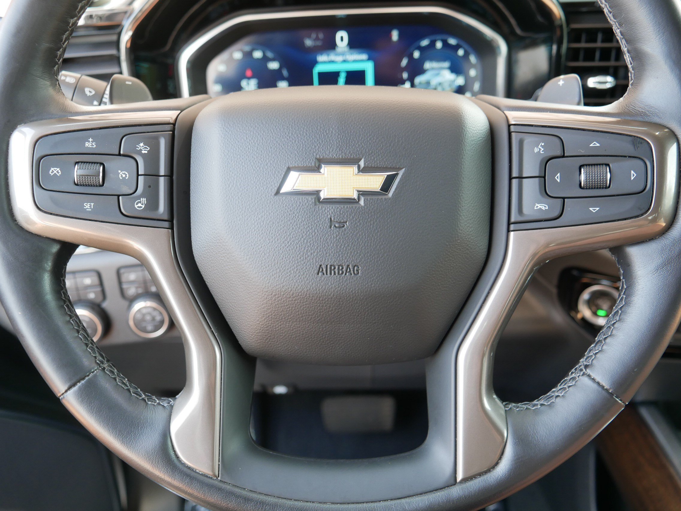 Used 2022 Chevrolet Silverado 1500 High Country AWD/4WD image 25