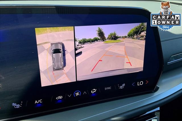 Used 2024 Chevrolet Traverse LT image 21