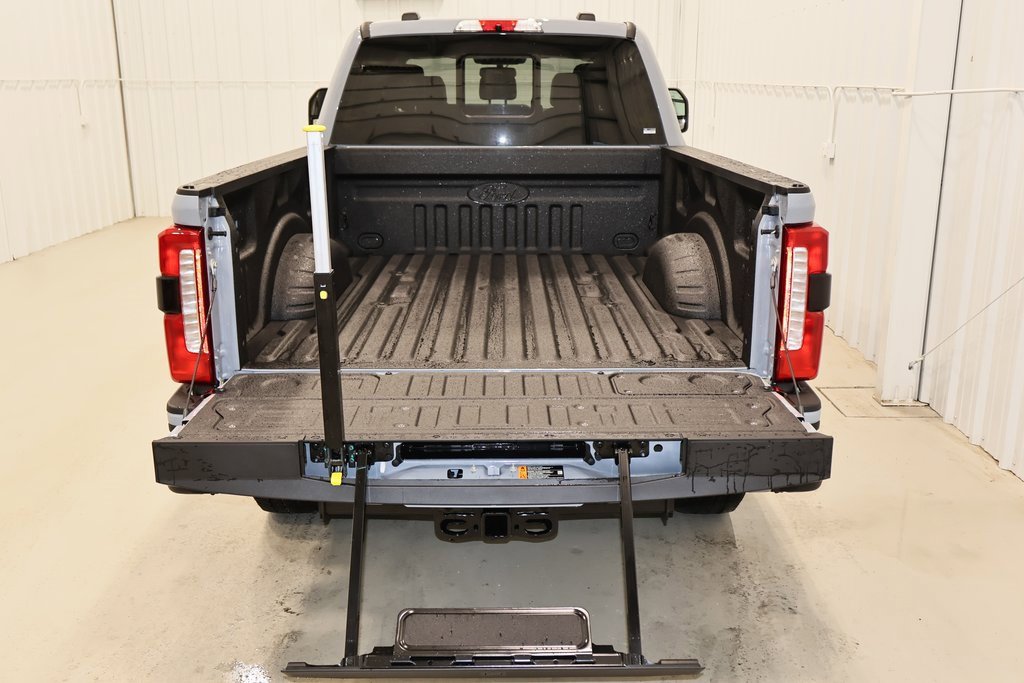 New 2025 Ford F350 Lariat w/ Lariat Ultimate Package image 31