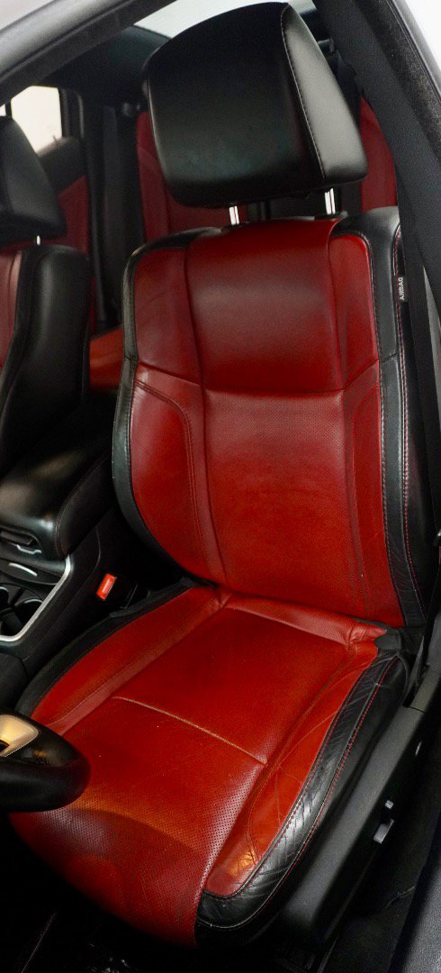 Used 2015 Dodge Charger SXT w/ Plus Group RWD image 3