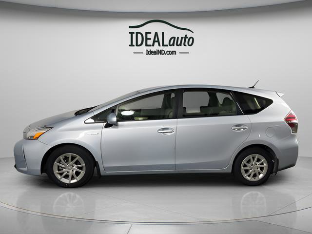 Used 2016 Toyota Prius V Five image 10