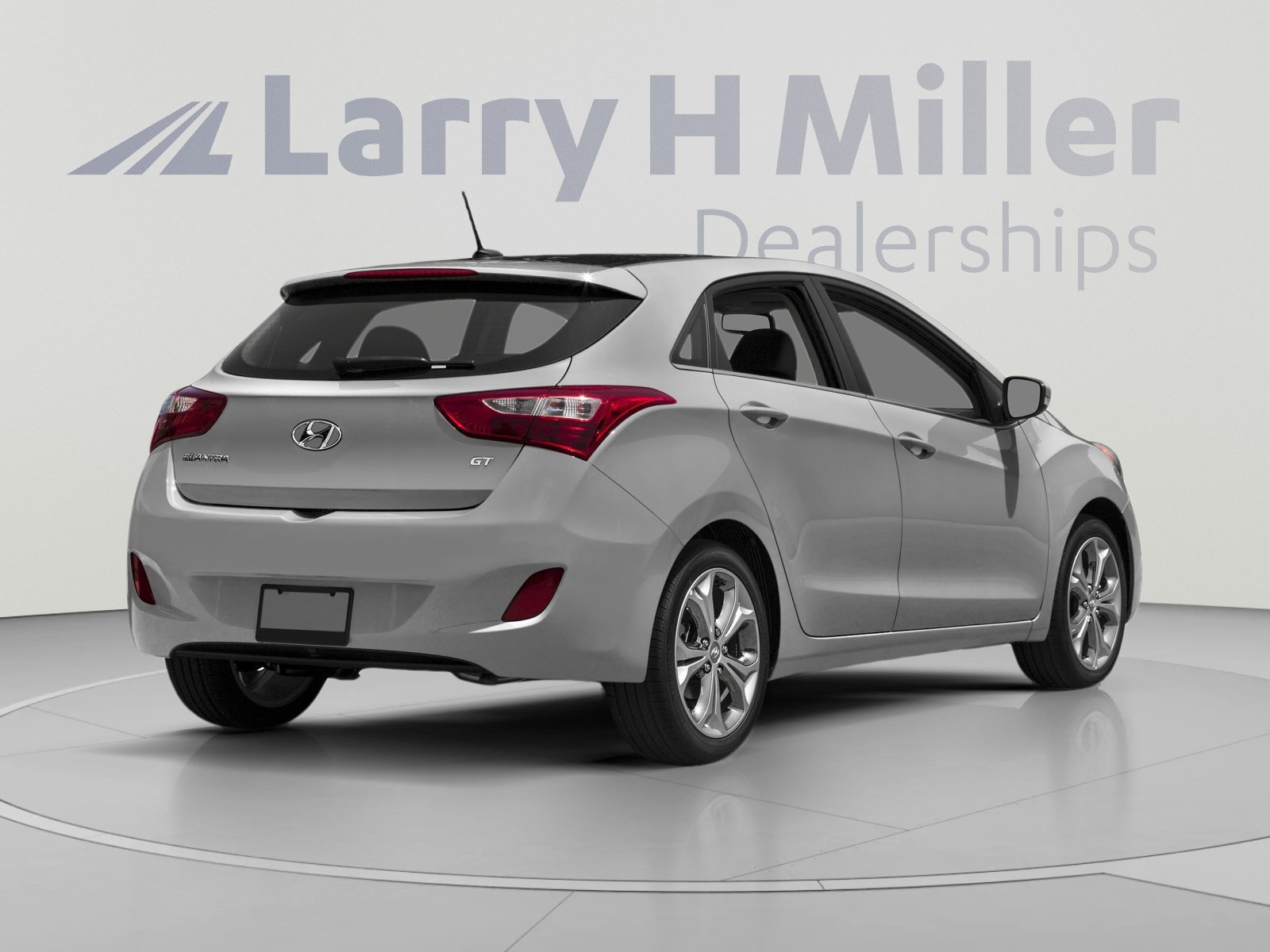 Used 2015 Hyundai Elantra GT w/ Option Group 03 FWD image 2