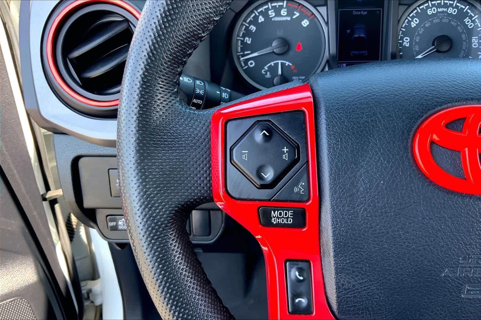 Used 2020 Toyota Tacoma TRD Pro AWD/4WD image 23