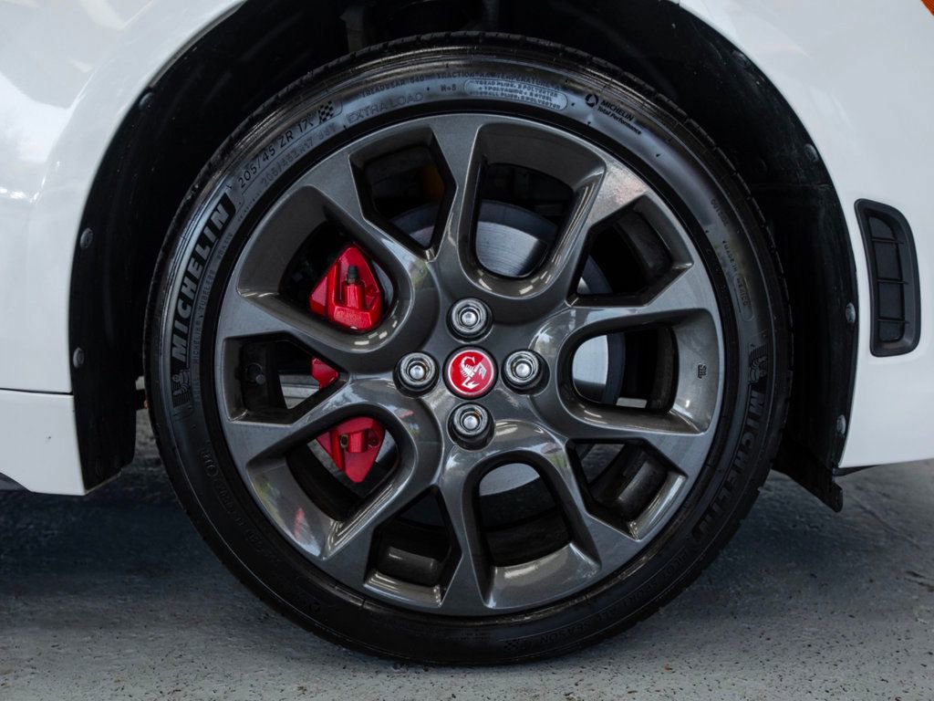 Used 2020 FIAT 124 Spider Abarth w/ Convenience Group image 11