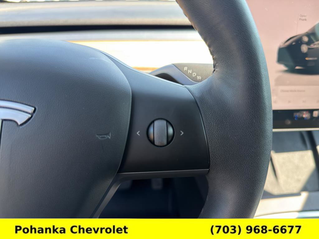Used 2025 Tesla Model Y Long Range RWD image 11