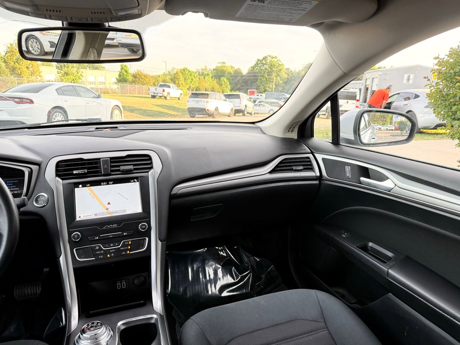 Used 2019 Ford Fusion SE image 24