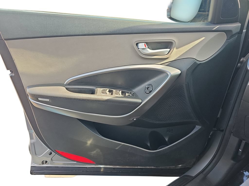 Used 2014 Hyundai Santa Fe GLS FWD image 25