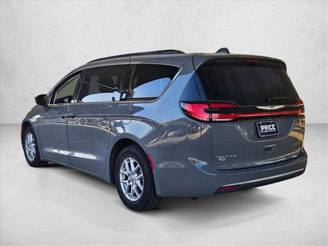 Used 2022 Chrysler Pacifica Touring-L image 7