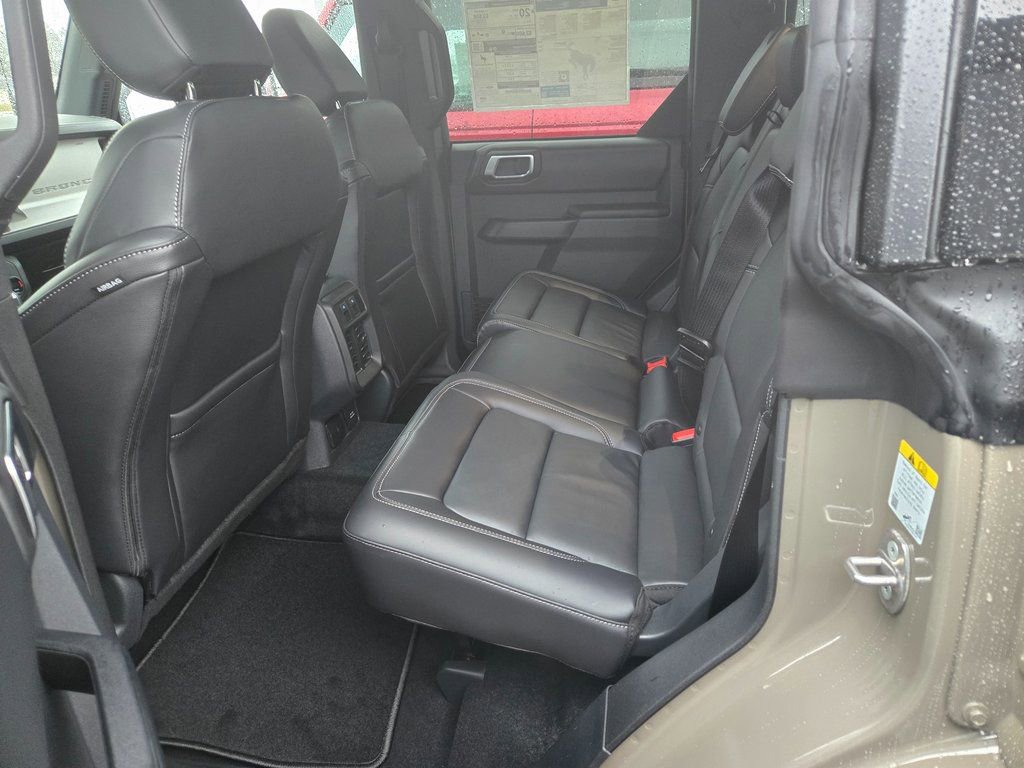 New 2025 Ford Bronco Outer Banks AWD/4WD image 8