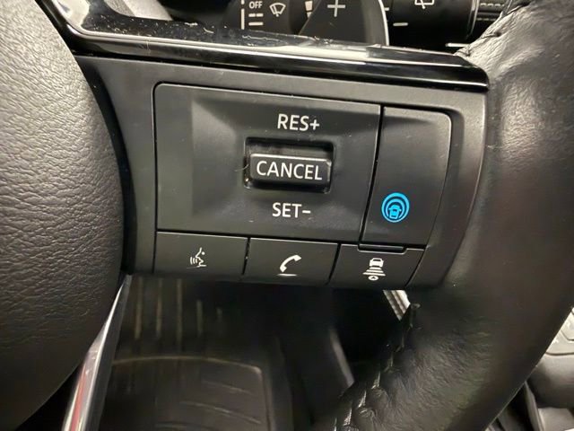 Used 2023 Nissan Rogue Platinum w/ Platinum Premium Package image 17