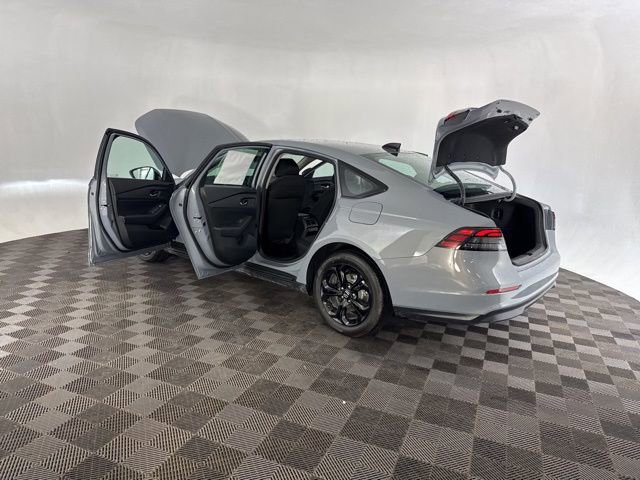 Certified 2025 Honda Accord SE image 21