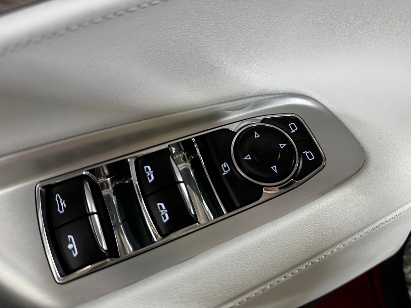 Used 2023 Chevrolet Corvette Stingray Preferred Conv w/ 2LT image 23