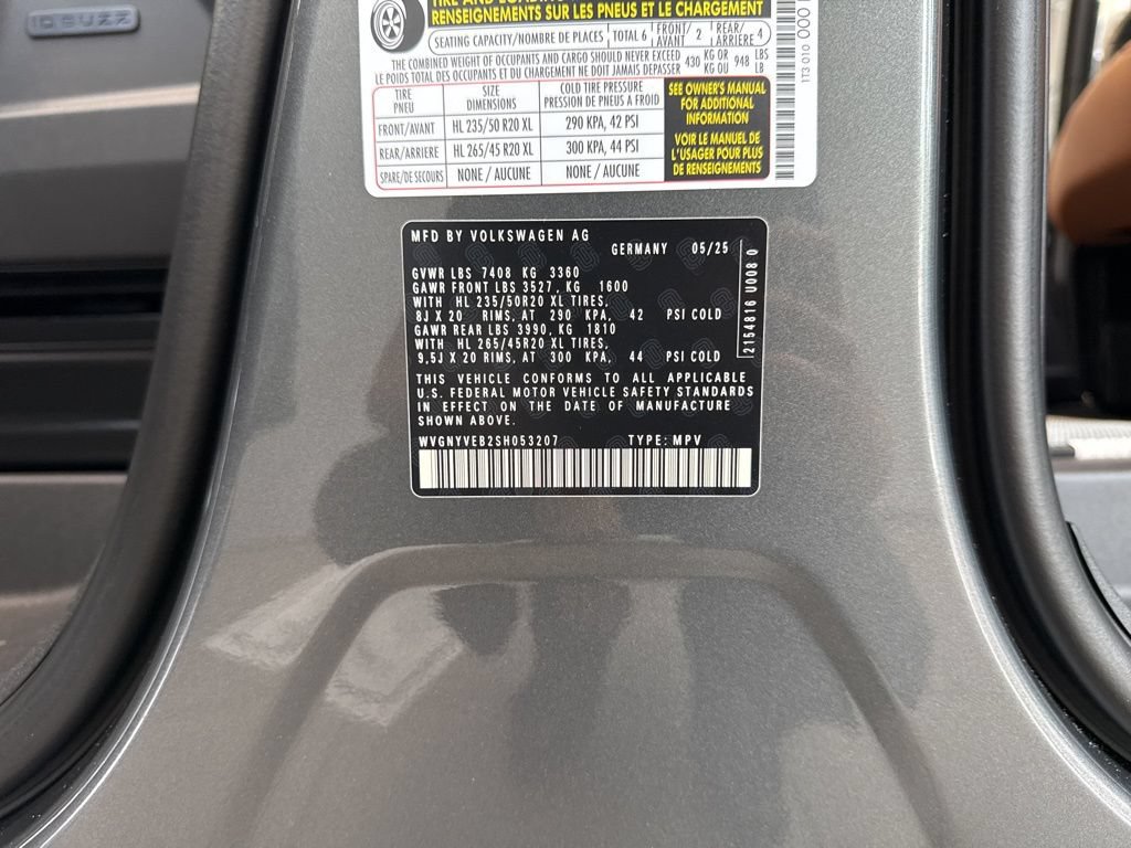 New 2025 Volkswagen ID. Buzz Pro S Plus AWD/4WD image 48