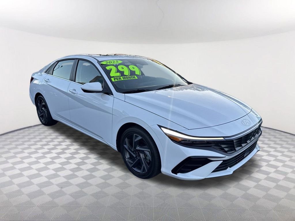New 2025 Hyundai Elantra SEL w/ Cargo Package FWD image 3