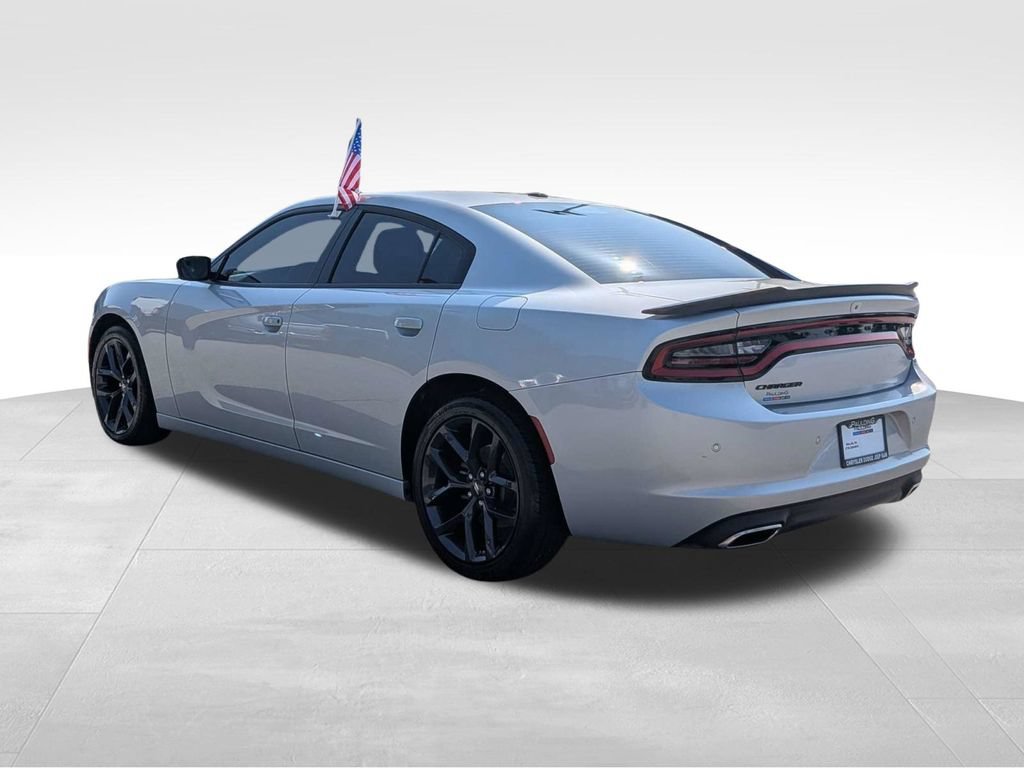 Used 2022 Dodge Charger SXT w/ Blacktop Package RWD image 6