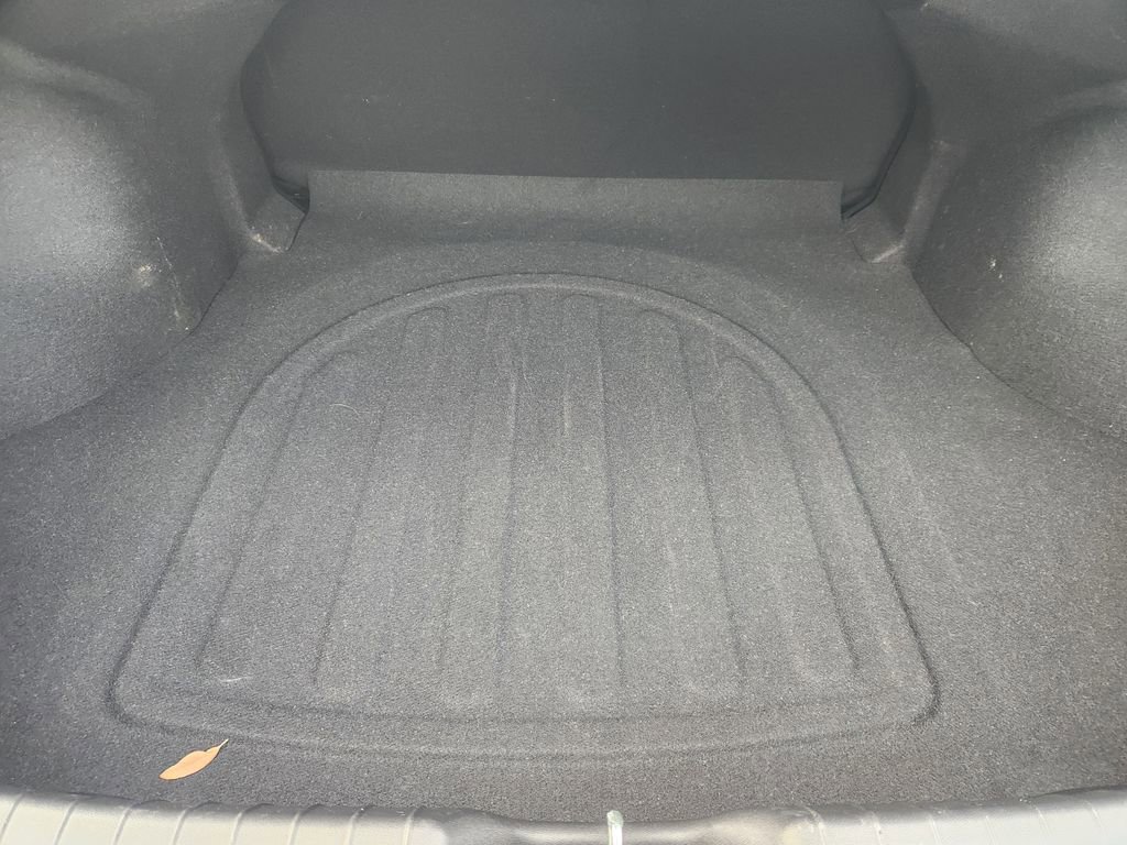 Used 2025 Hyundai Elantra Sport image 30