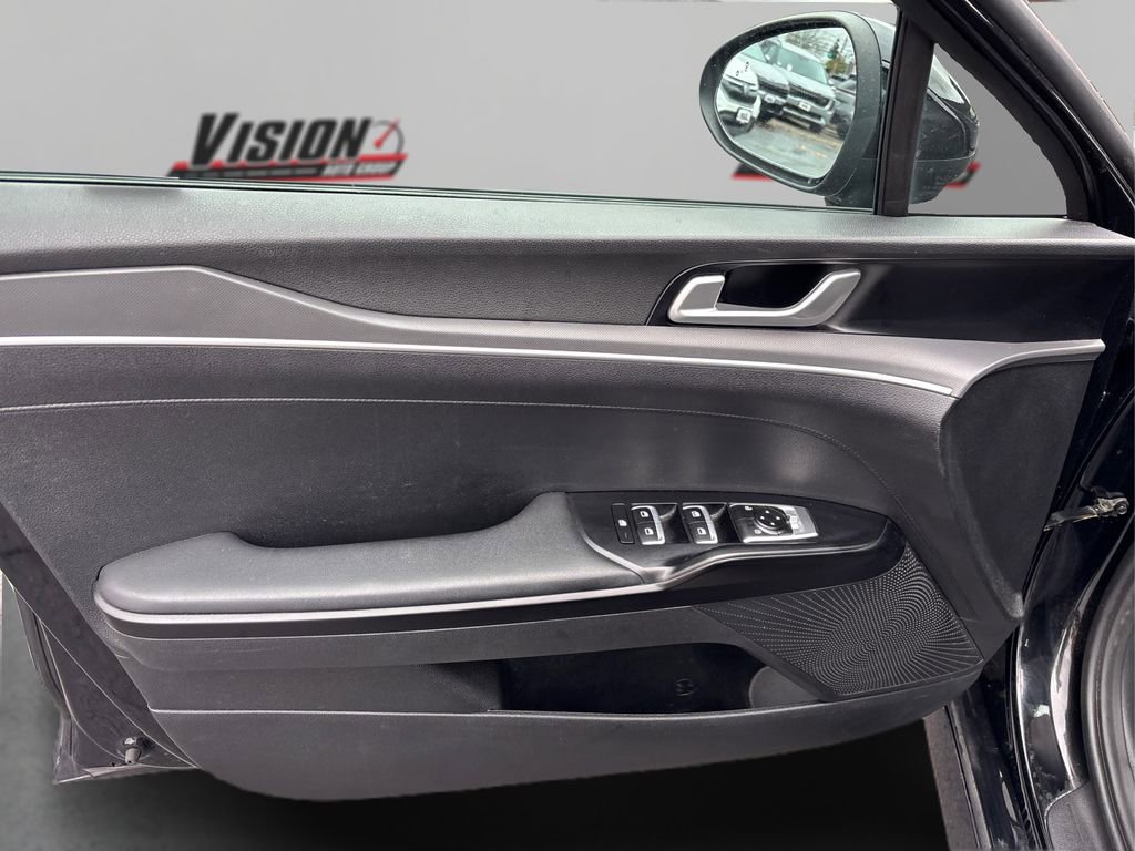 Used 2022 Kia K5 LXS image 22