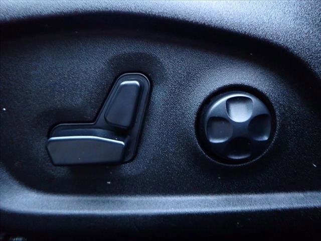 Used 2017 Jeep Renegade Limited image 12