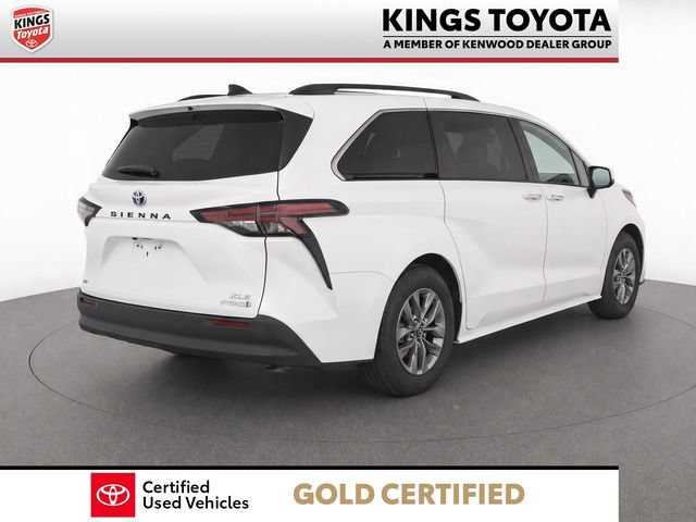 Used 2023 Toyota Sienna XLE w/ XLE Plus Package AWD/4WD image 4