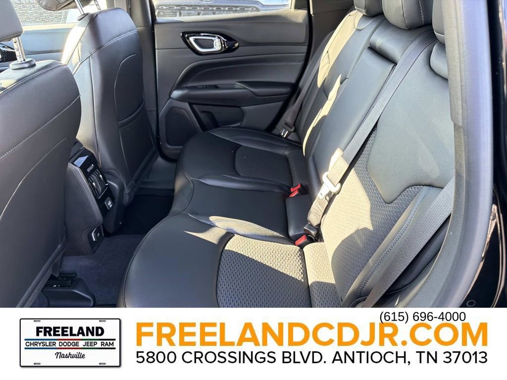 New 2026 Jeep Compass Latitude image 14