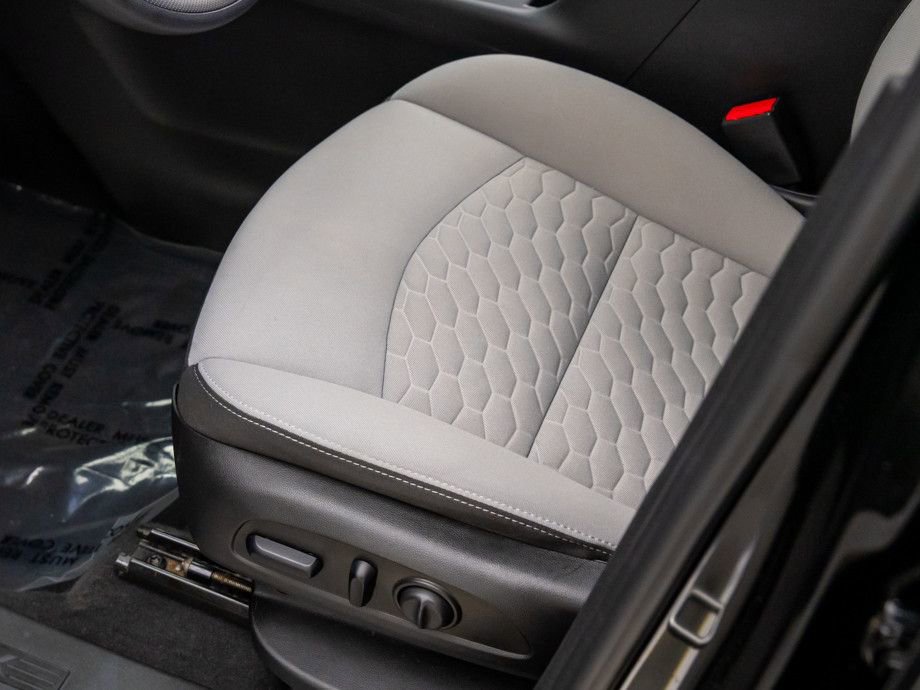 Used 2020 Chevrolet Equinox LS w/ LS Convenience Package image 15