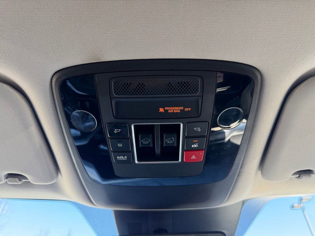 Used 2024 Kia Carnival SX Prestige FWD image 31