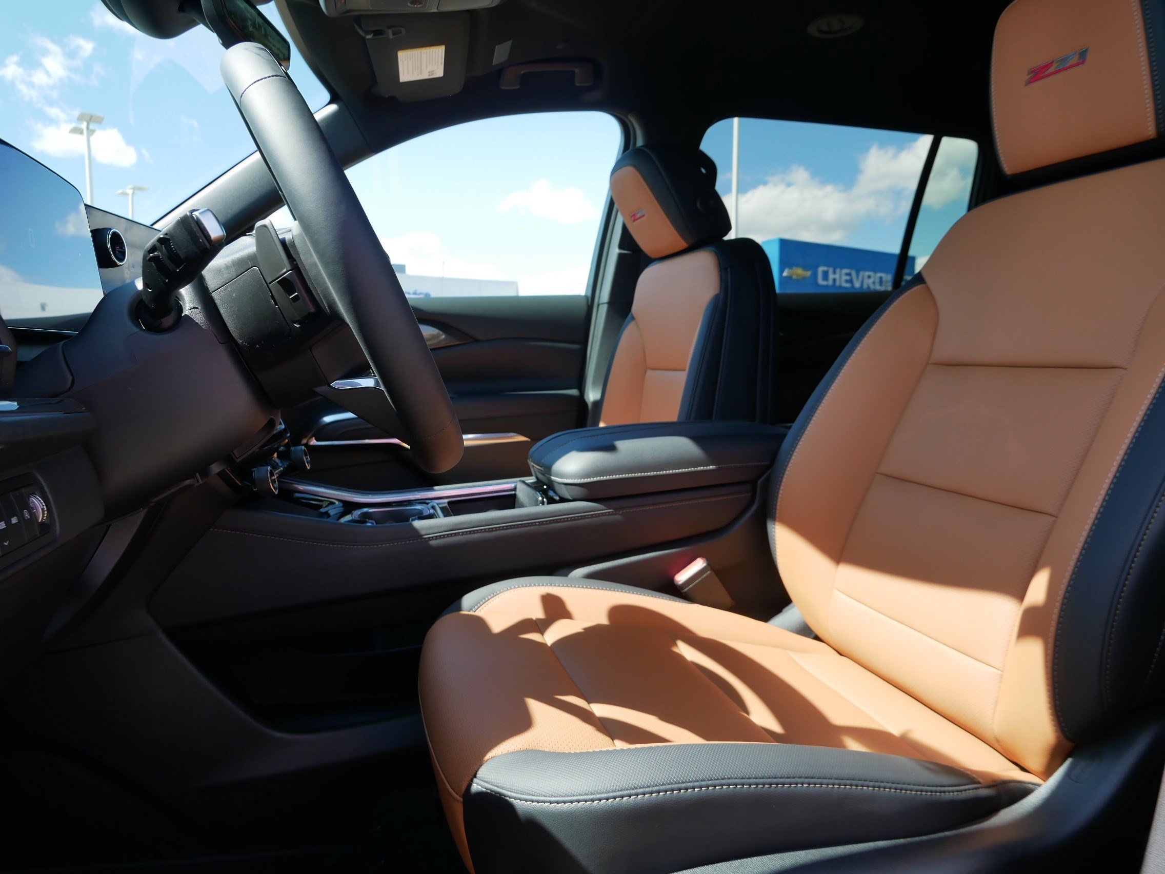 New 2027 Chevrolet Traverse Z71 w/ Enhanced Driving Package AWD/4WD image 4