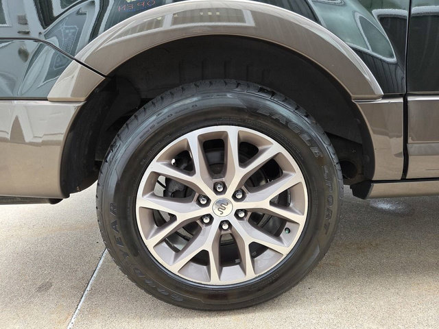 Used 2015 Ford Expedition EL King Ranch AWD/4WD image 39