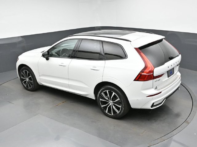 Used 2024 Volvo XC60 B5 Plus w/ Protection Package Premier AWD/4WD image 41