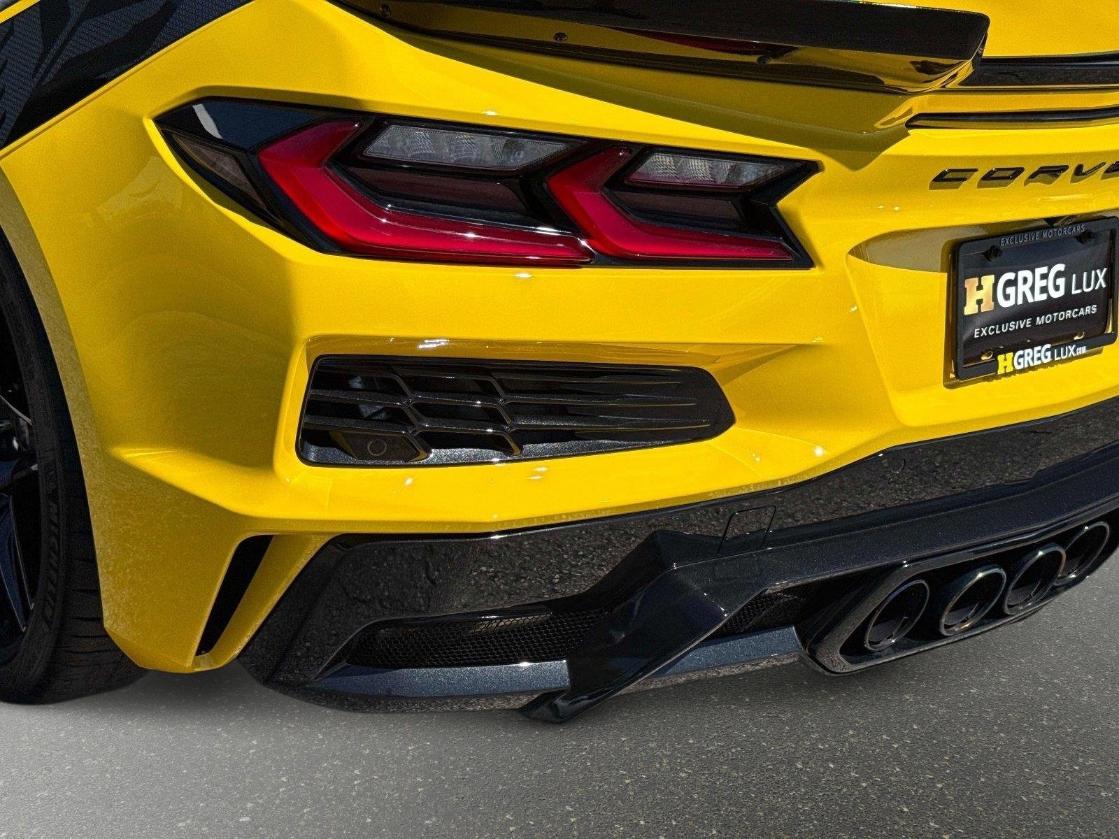 Used 2025 Chevrolet Corvette Z06 RWD image 16