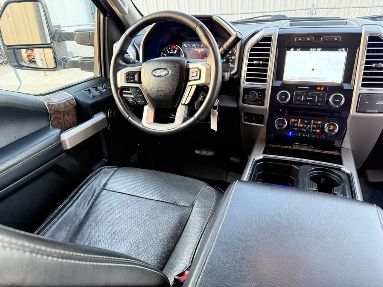 Used 2017 Ford F350 Lariat w/ Lariat Value Package image 29