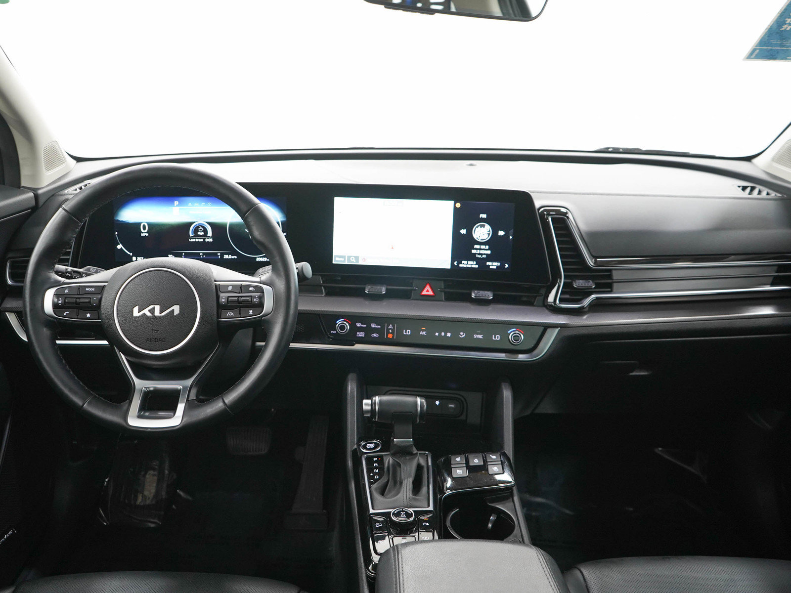 Used 2024 Kia Sportage SX AWD/4WD image 16