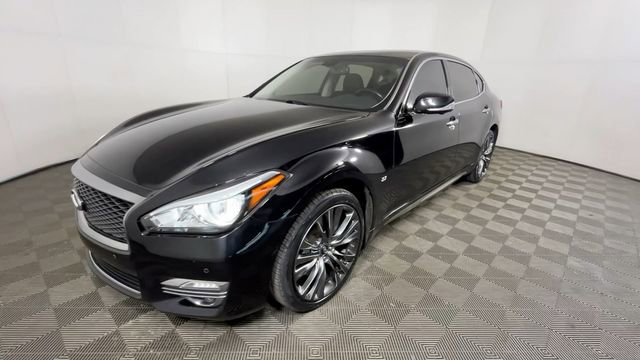 Used 2017 INFINITI Q70 L 3.7 AWD/4WD image 10