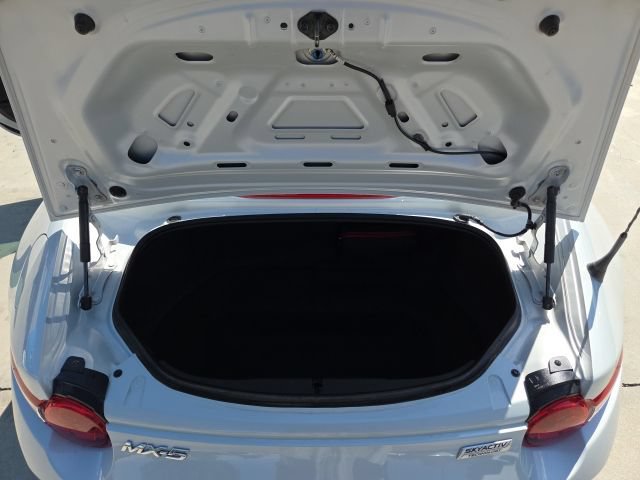 Used 2016 MAZDA MX-5 Miata Club RWD image 16