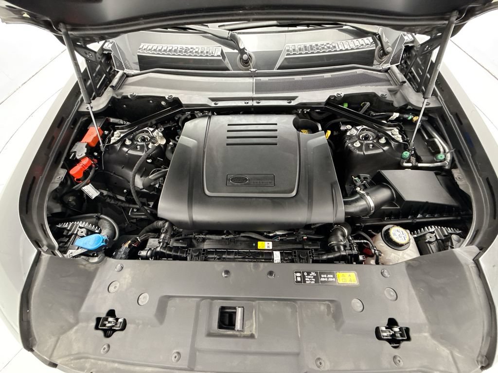 Certified 2026 Land Rover Defender 110 S AWD/4WD image 28