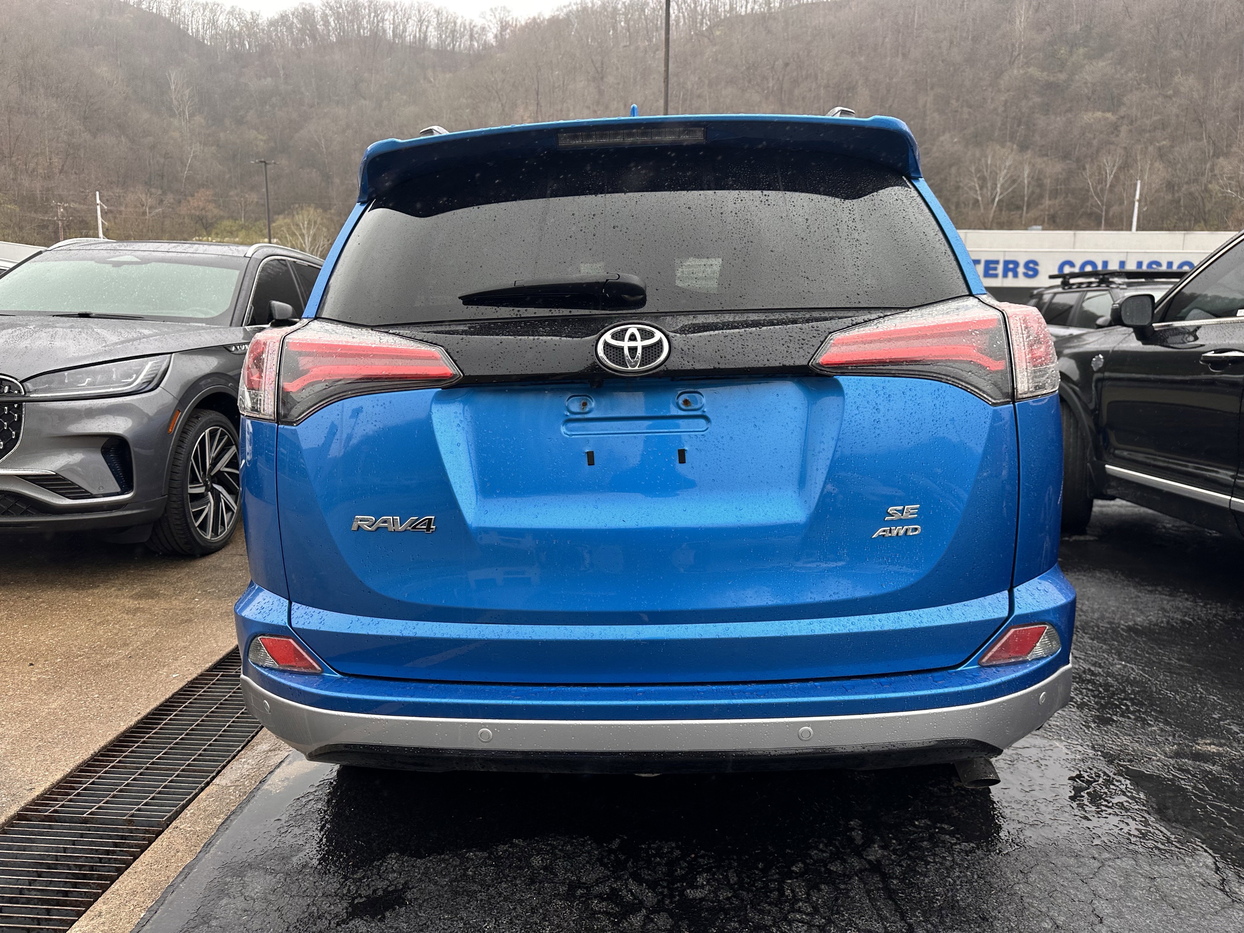 Used 2017 Toyota RAV4 SE w/ Power Extra Value Package image 5