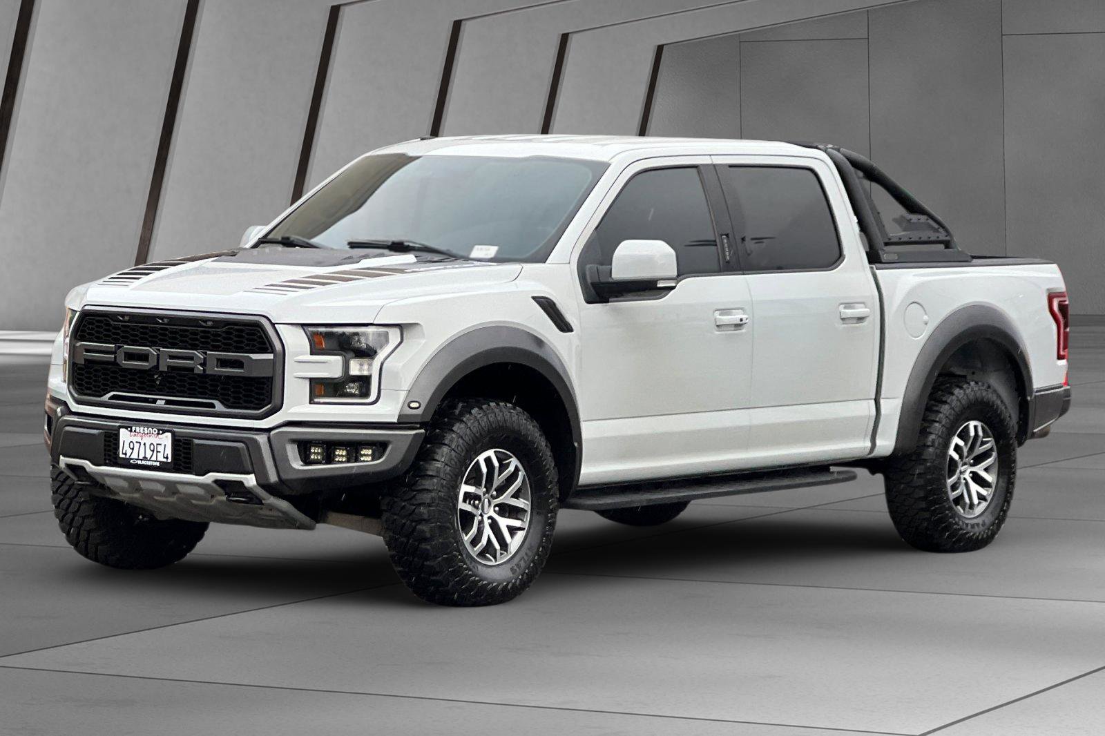 Used 2017 Ford F150 Raptor w/ Equipment Group 802A Luxury image 8