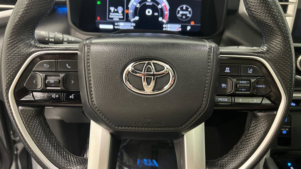 Used 2023 Toyota Tundra Platinum AWD/4WD image 15