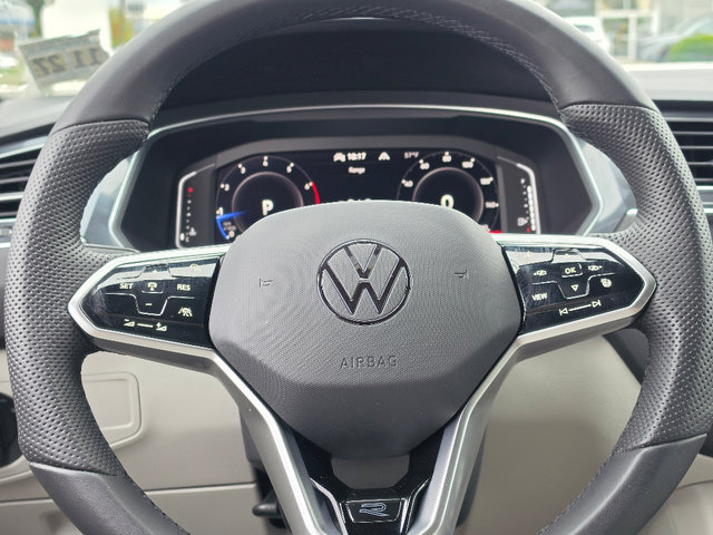 Used 2022 Volkswagen Tiguan SEL R-Line AWD/4WD image 29