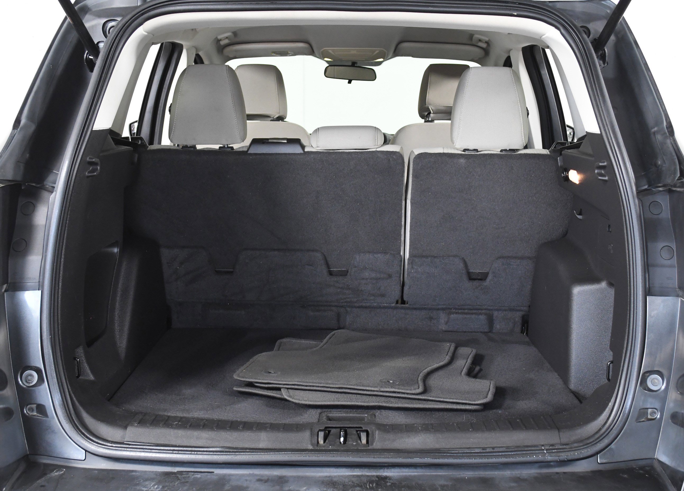 Used 2017 Ford Escape SE image 32