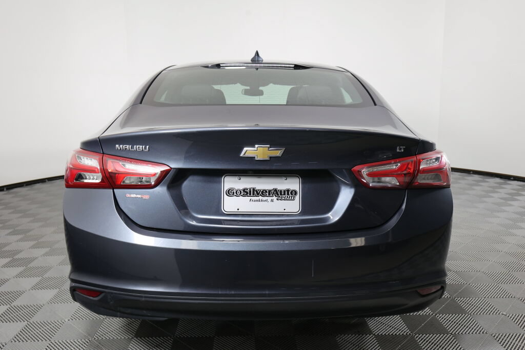 Used 2019 Chevrolet Malibu LT FWD image 3