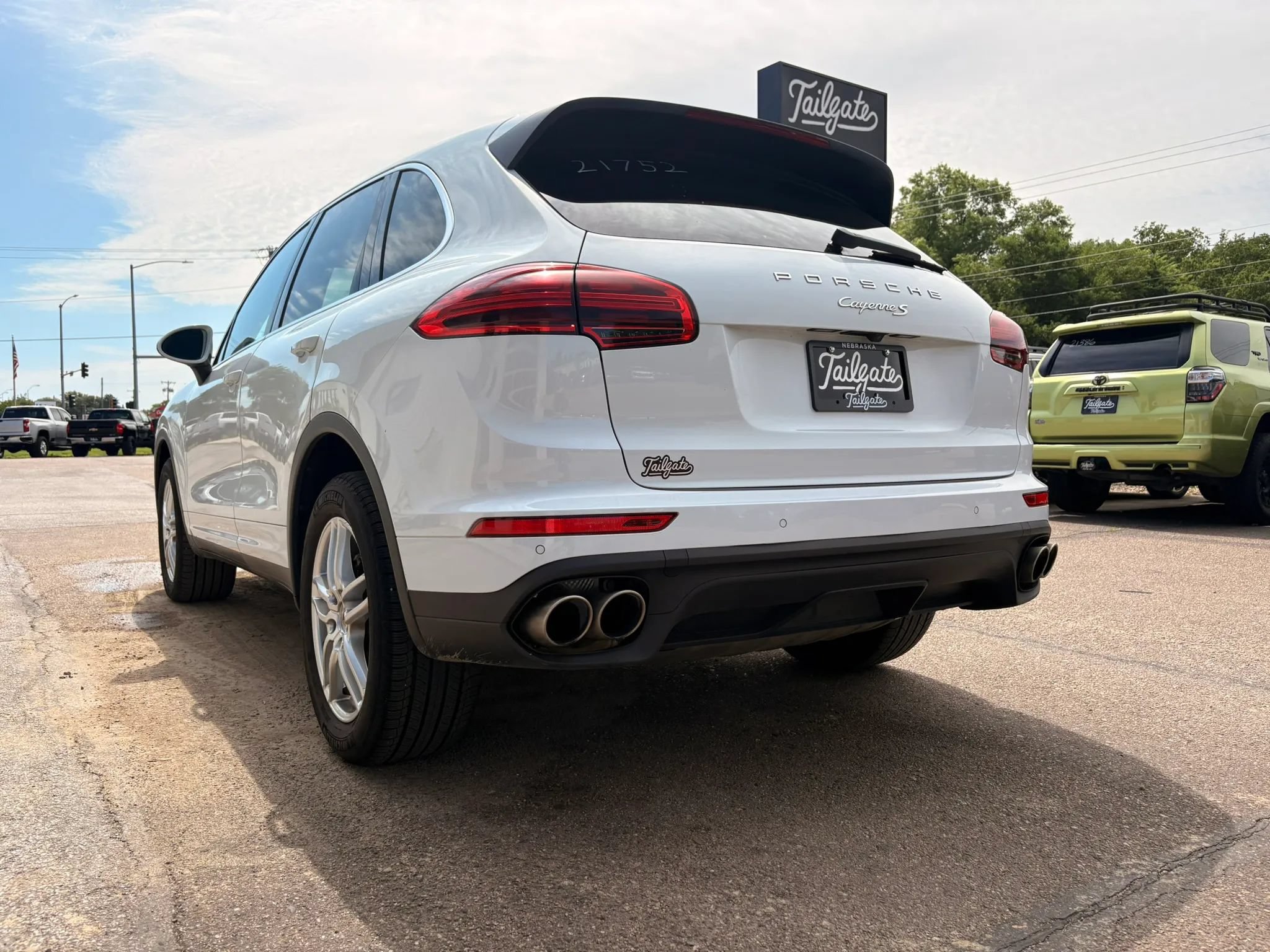 Used 2015 Porsche Cayenne S AWD/4WD image 5