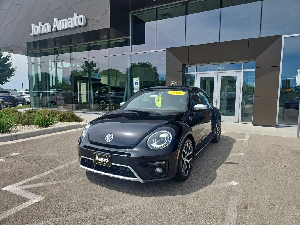 Used 2016 Volkswagen Beetle 1.8T Dune FWD image 1